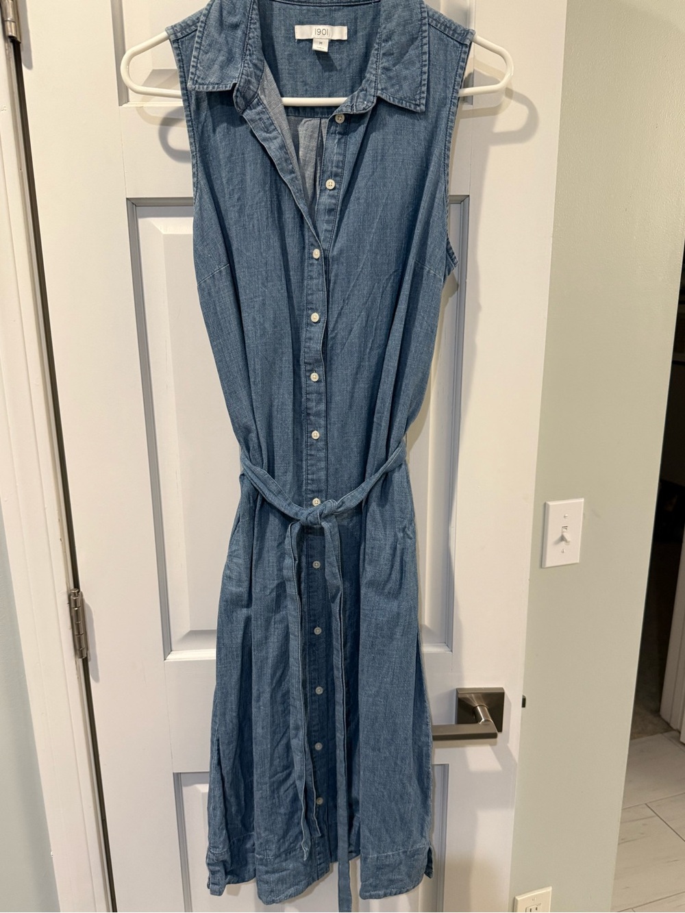 1901 Sleeveless Chambray Midi Dress in Light Blue, size Medium
